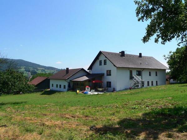 Holiday home on the first floor with private entrance and large garden