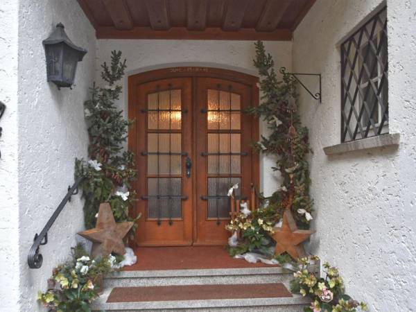 Charming Apartment in Weißenbrunn near Forest