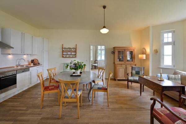 Ferienwohnung 3 mit gr Terrasse und Wasserblick