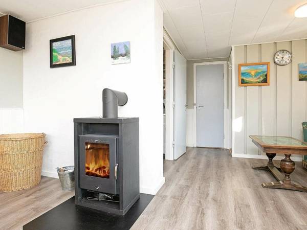 Pleasant Holiday Home in L kken with Barbecue