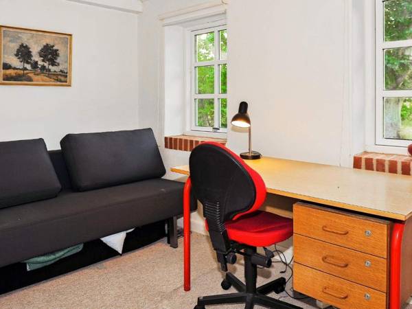 Workspace - 8 person holiday home in Ulfborg