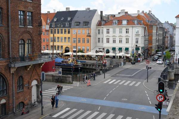 Brilliant Two-bedroom Apartment within walking distance to Nyhavn