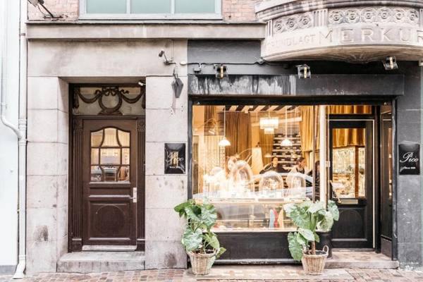 102M apt. Heart of copenhagen · 100M to the metro