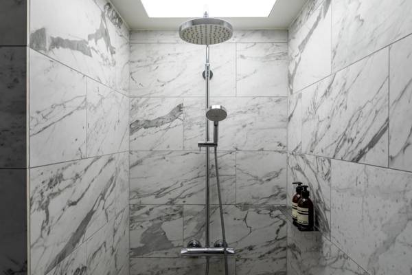 the Socialist a Tribute Portfolio Hotel