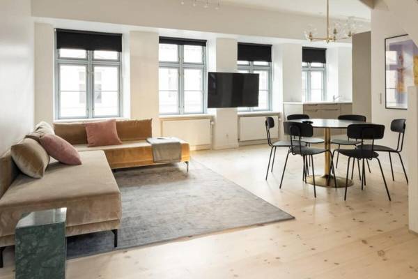 Luxury Apt · Shopping Street · Heart of CPH
