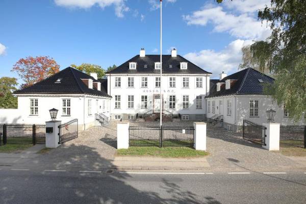 Rosenlund -a luxury Danish Palace north of Copenhagen