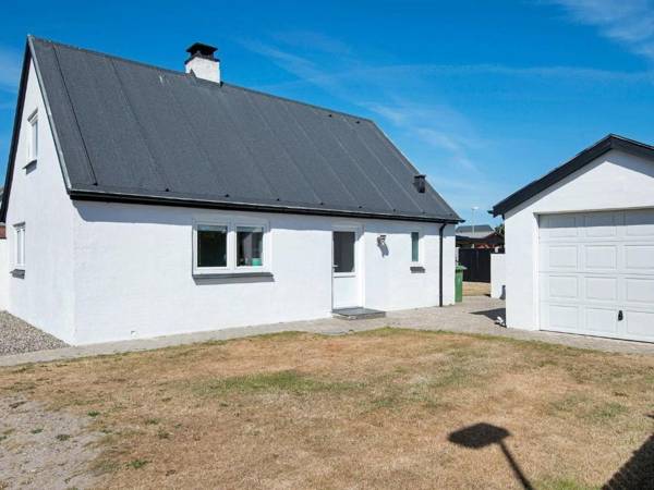 Elegant Holiday Home in Ulfborg near Sea