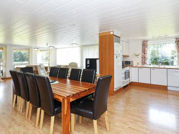 Comfortable Holiday Home in Hals with Whirlpool