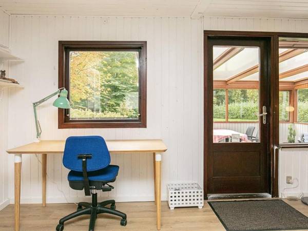 Workspace - 6 person holiday home in Nibe