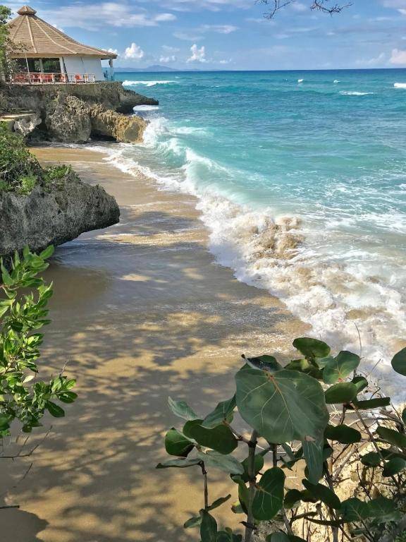 Amazing ocean views with many extras perks Enjoy Fine caribbean living