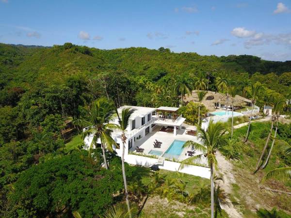 Magnificent new modern villa with sea view 5 bedrooms