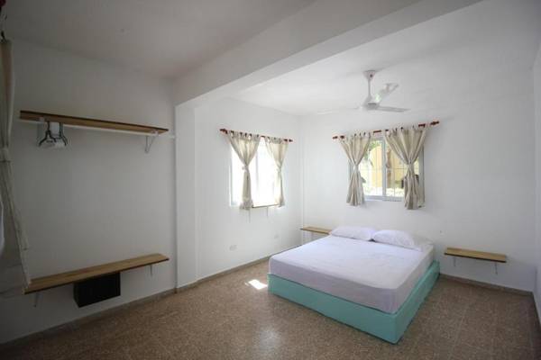 Bungalow 10 Cozy room at just steps from the beach and in town center