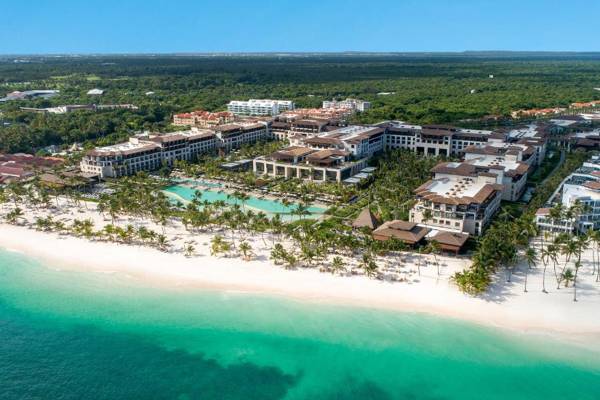 Unique Club at Lopesan Costa Bávaro Resort