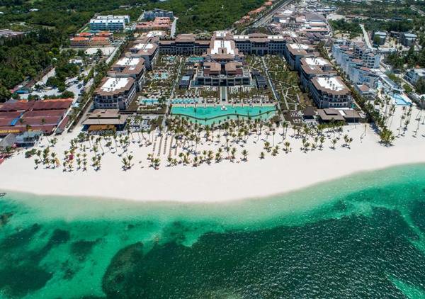 Adults Only Club at Lopesan Costa Bávaro Resort