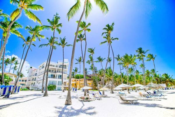 Incredible 4BR Beachfront Penthouse with Ocean View