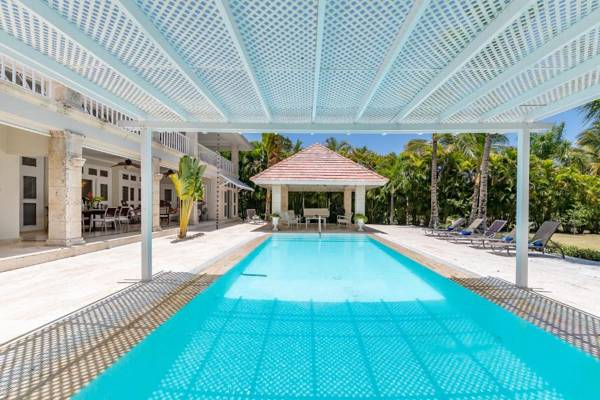 Brand New Villa with Pool near the Beach