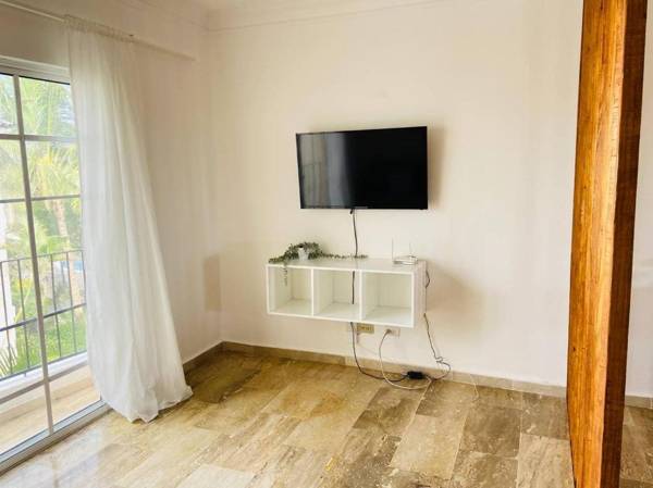 2 Rooms 4 Beds Pool 5min Beach White Sand