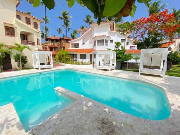 DELUXE VILLA playa LOS CORALES - POOL BBQ BEACH CLUB WIFI