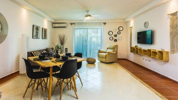 New cozy beach apartment with private beach on WS