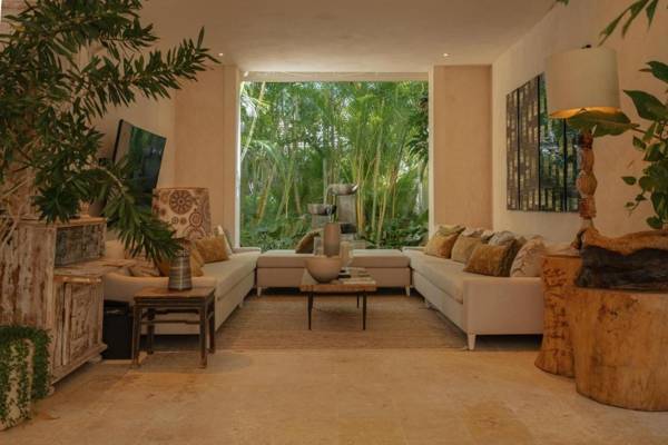 Luxurious fully-staffed villa with amazing view in exclusive golf & beach resort