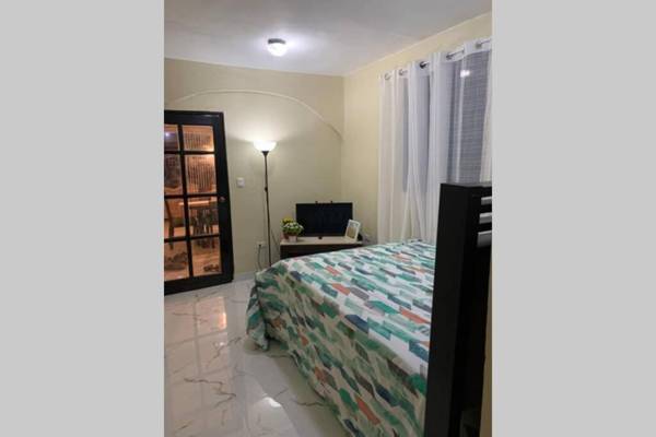 Céntrico para 2 personas con tv marquesina luz y cocina