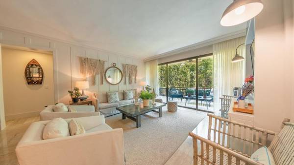 Special Price Deluxe 2BR at El Portillo