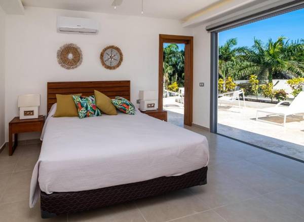 Nicole ApartHotel
