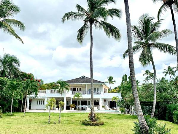 Azulsalado Amazing Beachfront Villa