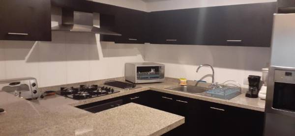 ***Luxury Suite Edificio Avadell- Bellavista-Quito