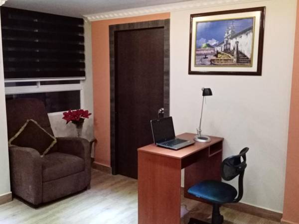 Workspace - San Juan Inn & Suites Quito-La Mariscal