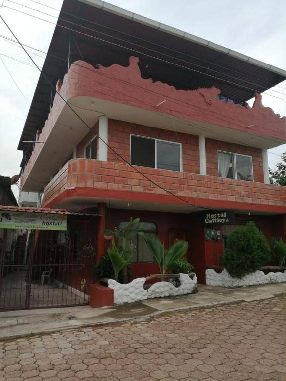 Hostal Cattleya