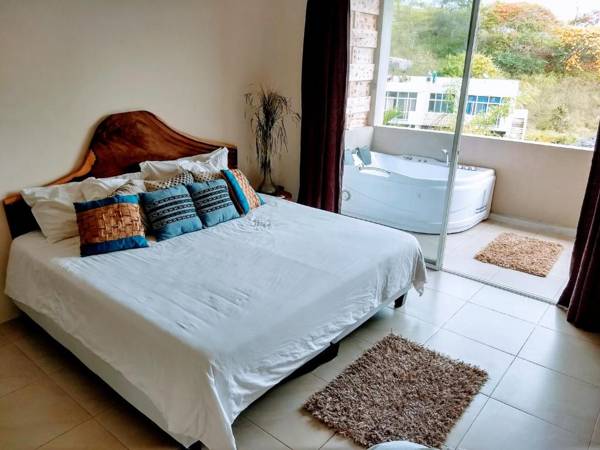 ME Hotel & Villas - Montañita Estates