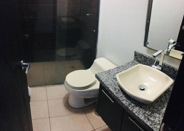 Quo Habitación en Lujoso Departamento a 1 minuto del Aeropuerto