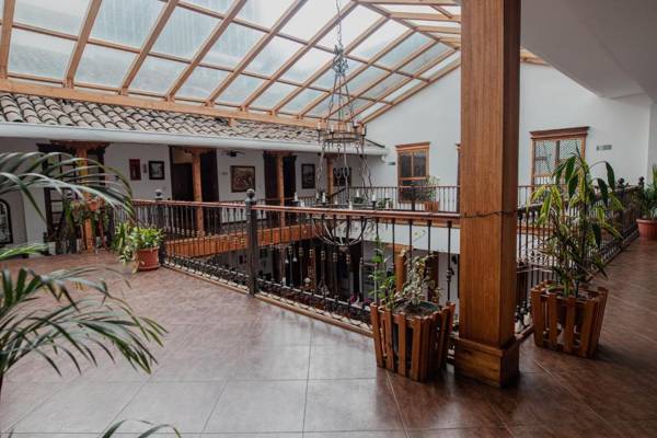 Suites & Hotel El Quijote