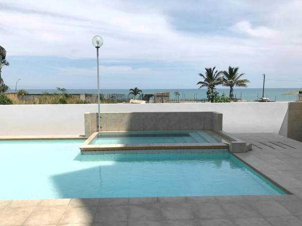 Espectacular frente al mar