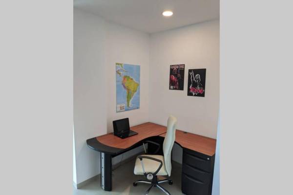Workspace - Very comfortable family apartment on Salinas Beach Super fast internet