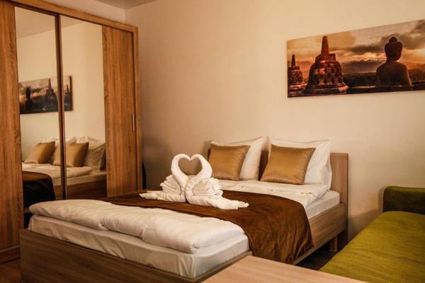 Contact Free Apartments with FREE PARKING by Dream Stay