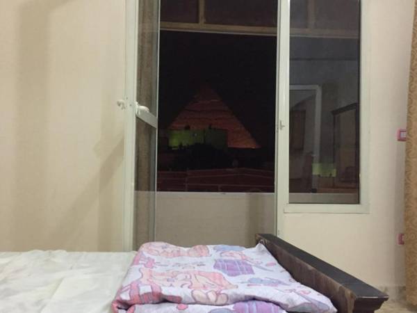 Cheops Pyramids Inn