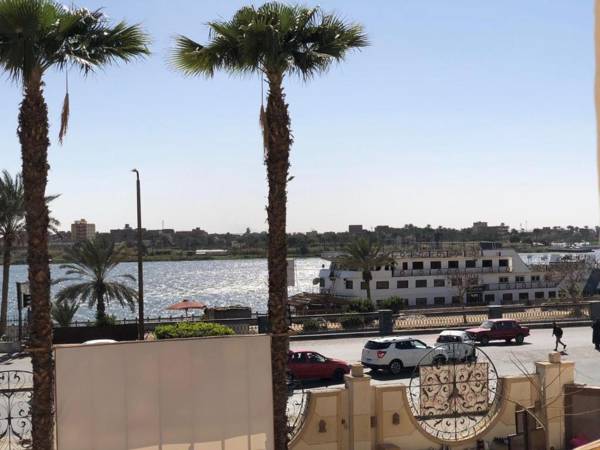 Ultra Loaloa Nile Maadi Hotel