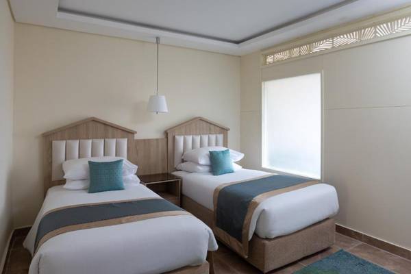 Jungle Aqua Park - By Pickalbatros