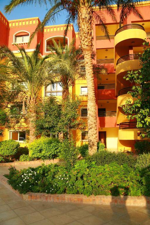 Esplanada Beach Apartment