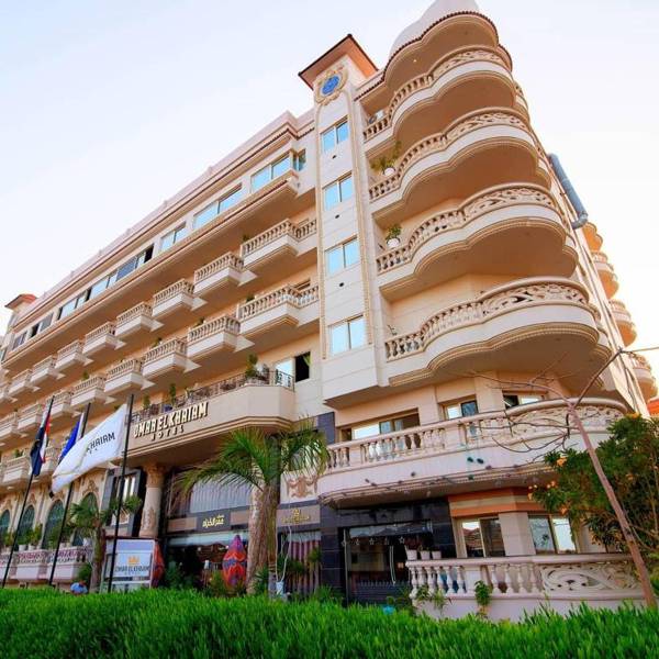 Omar Elkhaiam Hotel