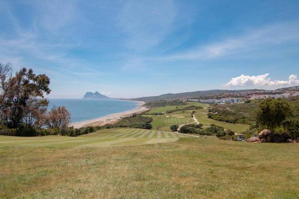 2149-Amazing groundfloor 3 bedrooms on golf pools