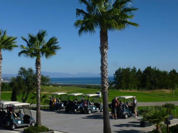 2253-Amazing penthouse huge terrace golf view