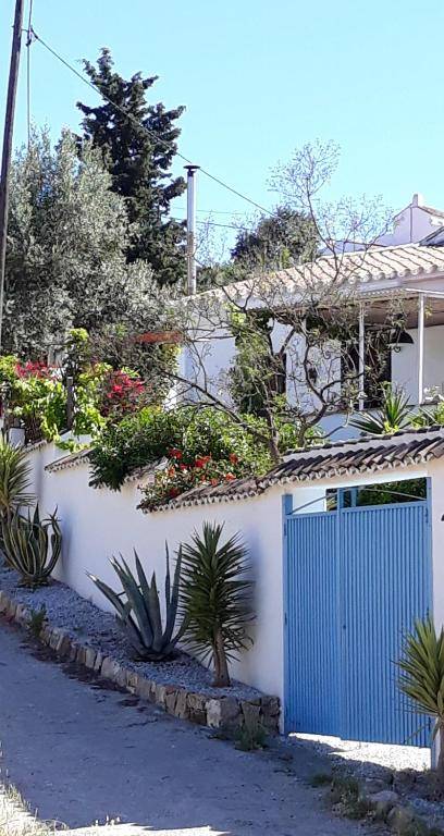 3 bedrooms house with private pool enclosed garden and wifi at Los Romanes