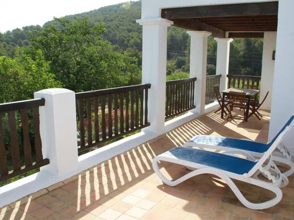 Lush Farmhouse in Sant Miguel de Balansat with Jacuzzi and Private Pool