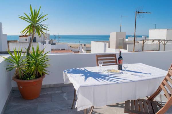 Conil town house with roof terrace and great views