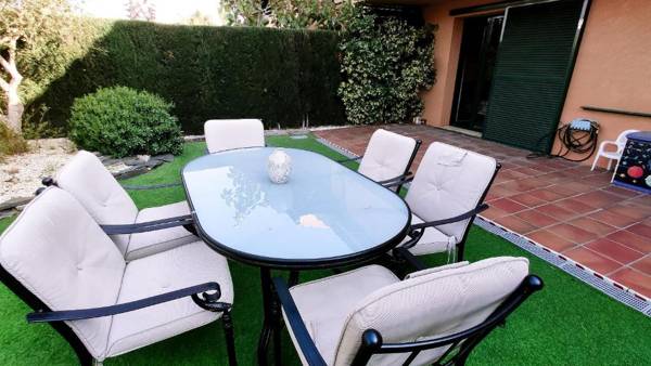 Bajo con Acceso Directo a la Piscina MSJ70