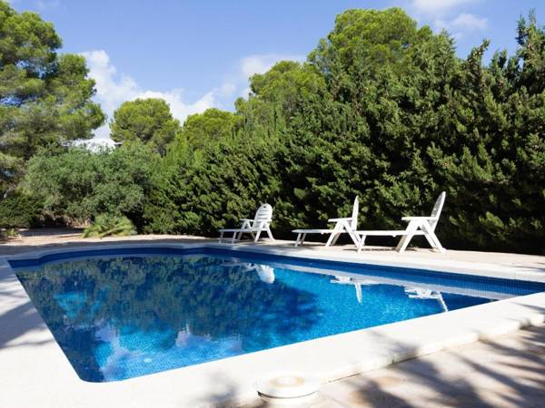 Gran casa con piscina_virgen cinta