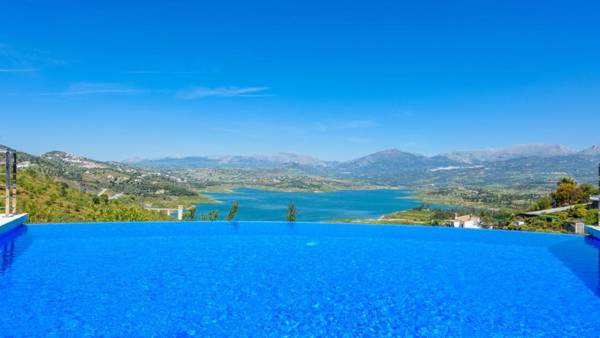 Villa Adelfas Vinuela by Ruralidays